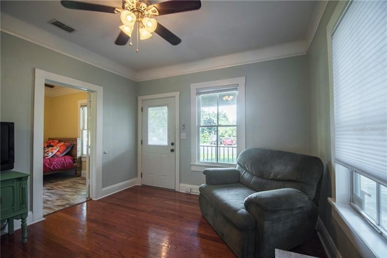 Photo 7 of 11 - 1006 Pennsylvania Ave, Lakeland, FL 33803