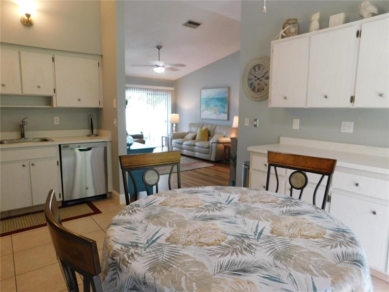 Photo 7 of 18 - 4006 34th Ave W #80, Bradenton, FL 34205