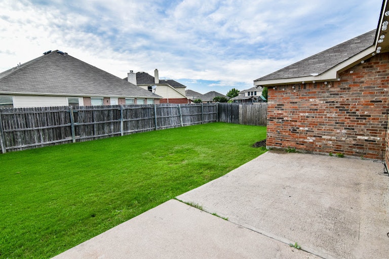 Photo 24 of 25 - 3209 Bloomfield Trl, Mansfield, TX 76063