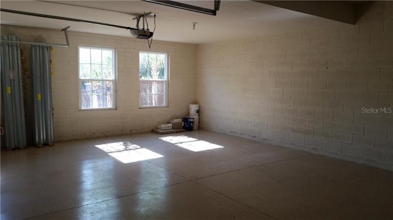 Photo 11 of 25 - 1229 Hillandale Reserve Dr, Tampa, FL 33613