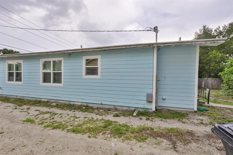 Photo 24 of 25 - 1138 Belleair Rd, Clearwater, FL 33756