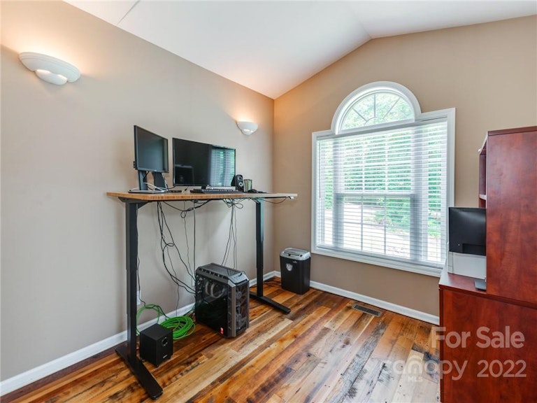 Photo 17 of 30 - 1801 Charles Raper Jonas Hwy, Mount Holly, NC 28120