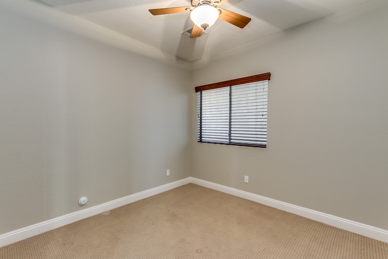 Photo 19 of 46 - 38590 N Tumbleweed Ln, San Tan Valley, AZ 85140