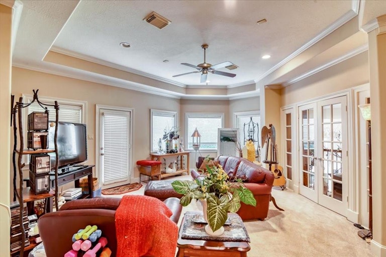 Photo 28 of 50 - 25306 Fawn Point Ct, Spring, TX 77389
