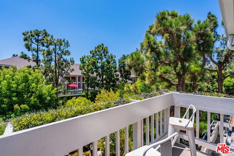Photo 26 of 41 - 4342 Redwood Ave Unit C308, Marina Del Rey, CA 90292