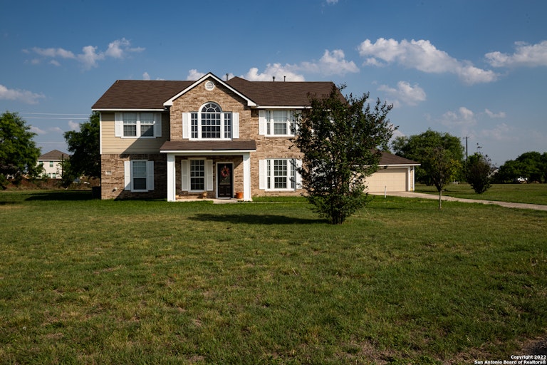 Photo 1 of 25 - 9332 Remuda Path, San Antonio, TX 78254