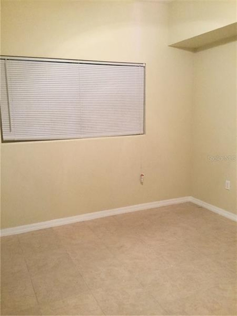 Photo 14 of 16 - 2010 N Hastings St, Orlando, FL 32808