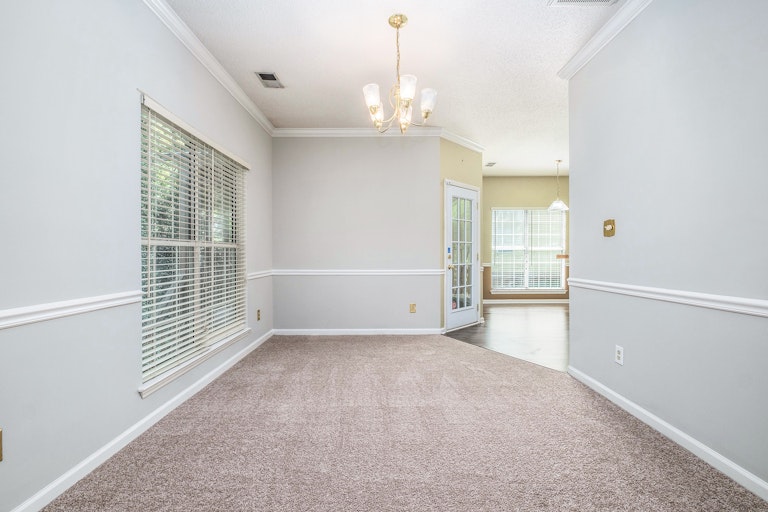 Photo 10 of 17 - 8436 Woodford Bridge Dr, Charlotte, NC 28216