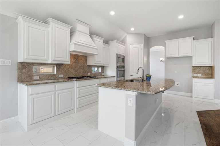 Photo 10 of 36 - 2317 Prairie Glen St, The Colony, TX 75056