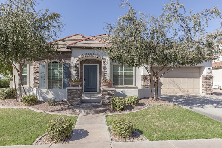 Photo 9 of 29 - 402 E Mead Dr, Chandler, AZ 85249