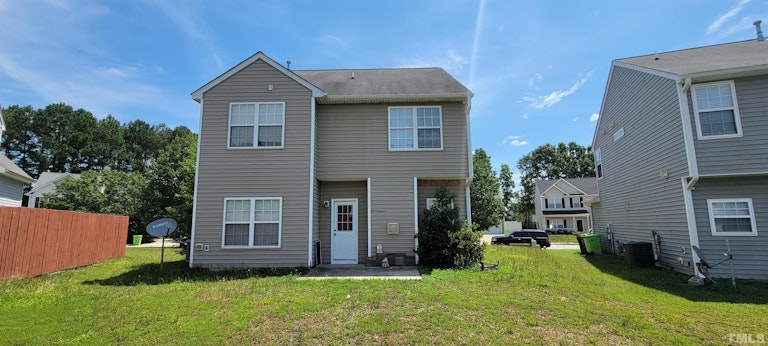 Photo 15 of 15 - 3120 Rendezvous Dr, Raleigh, NC 27610