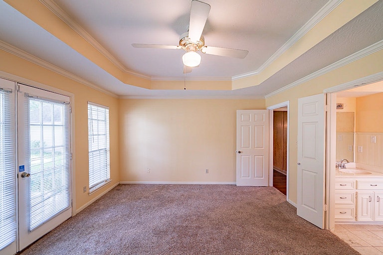 Photo 14 of 37 - 5522 Lone Cedar Dr, Kingwood, TX 77345