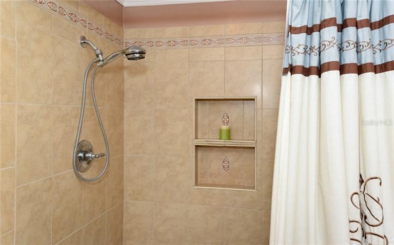 Photo 13 of 22 - 12332 Wood Sage Ter, Lakewood Ranch, FL 34202