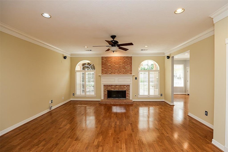 Photo 12 of 50 - 16011 Camillia Trl, Tomball, TX 77377