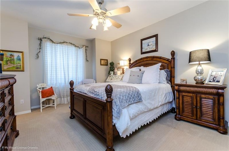 Photo 17 of 25 - 8918 Jonathan Manor Dr, Orlando, FL 32819