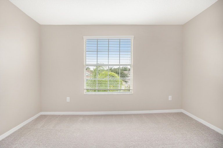 Photo 14 of 18 - 10838 Standing Stone Dr, Wimauma, FL 33598
