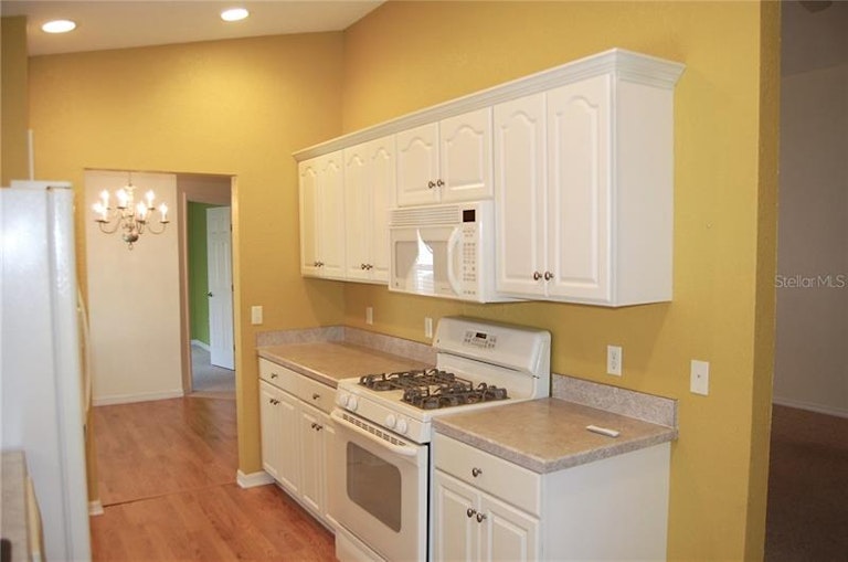 Photo 6 of 15 - 4181 Cannes Ave, Lake Wales, FL 33859