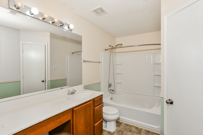 Photo 24 of 27 - 5701 Ping Way, Schertz, TX 78108