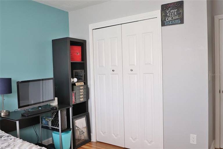 Photo 13 of 24 - 417 E Grant St, Orlando, FL 32806