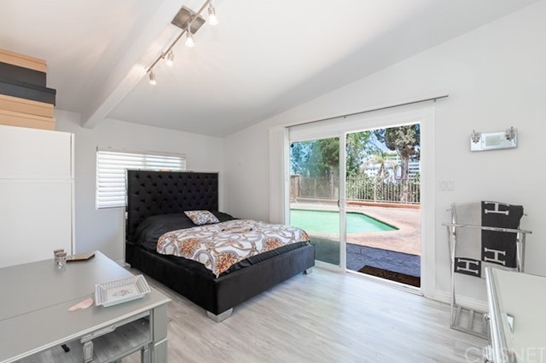 Photo 16 of 35 - 4705 Sophia Ave, Encino, CA 91436