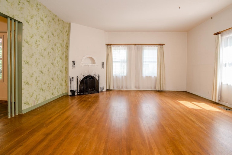 Photo 12 of 56 - 134 1st St, Woodland, CA 95695