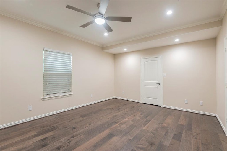 Photo 23 of 33 - 4165 Doyle Ln, Lancaster, TX 75134