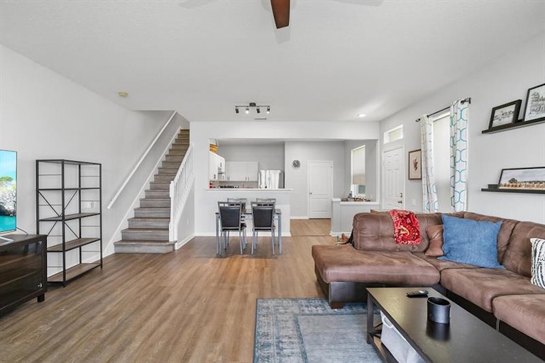 Photo 5 of 35 - 4830 Barnstead Dr, Riverview, FL 33578