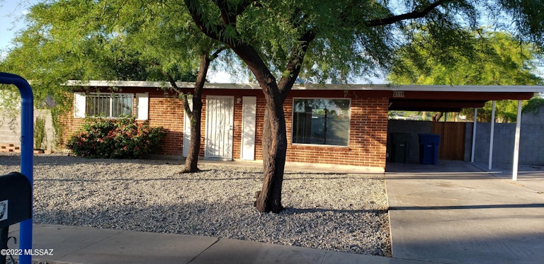 Photo 1 of 10 - 8319 E 18th St, Tucson, AZ 85710