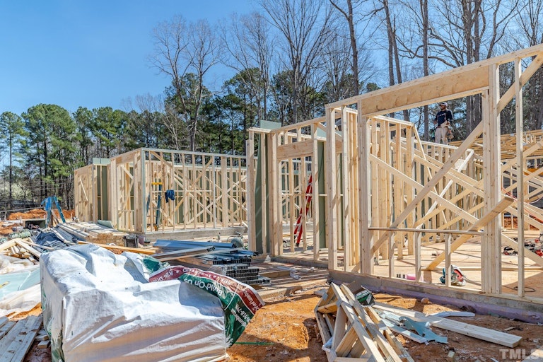 Photo 8 of 36 - 5713 Parker Pines Ct, Raleigh, NC 27609