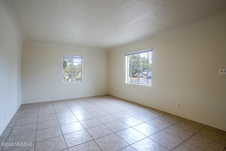 Photo 8 of 43 - 1548 E 9th St, Tucson, AZ 85719