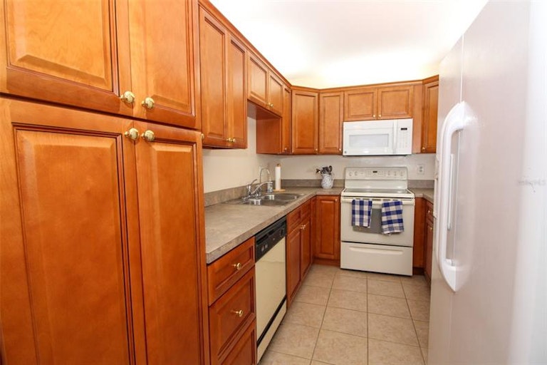 Photo 21 of 46 - 953 Courtyard Ln #41, Orlando, FL 32825