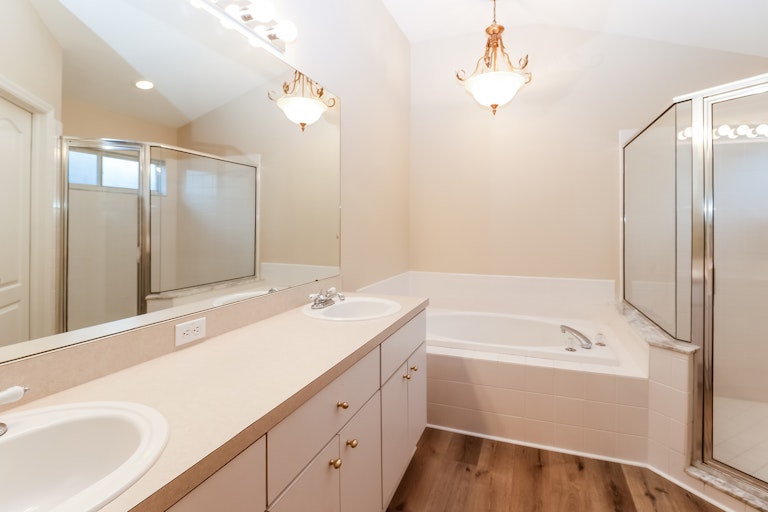 Photo 14 of 21 - 1475 Lake Shore Ranch Dr, Seffner, FL 33584