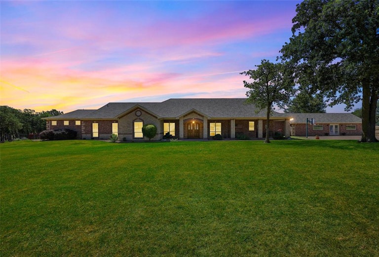 Photo 1 of 38 - 10420 County Road 1016, Burleson, TX 76028
