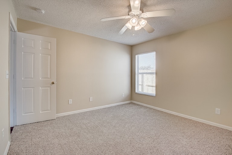 Photo 16 of 25 - 1130 Kempton Chase Pkwy, Orlando, FL 32837
