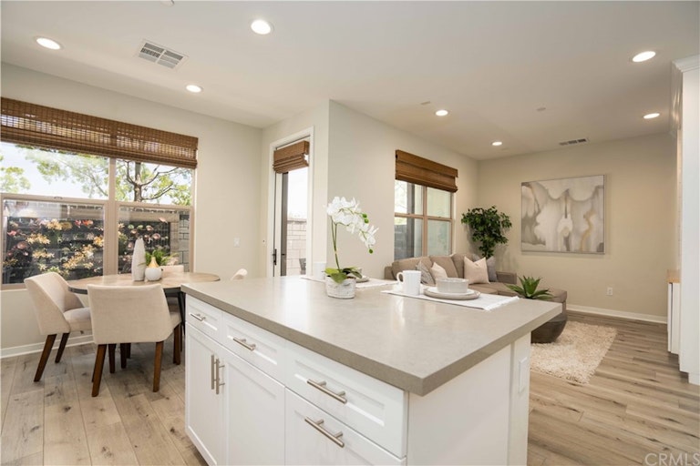 Photo 10 of 75 - 131 Alienta Ln, Rancho Mission Viejo, CA 92694