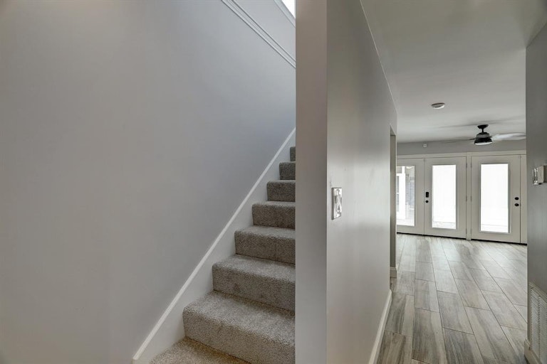 Photo 10 of 42 - 12643 Rip Van Winkle Dr, Houston, TX 77024