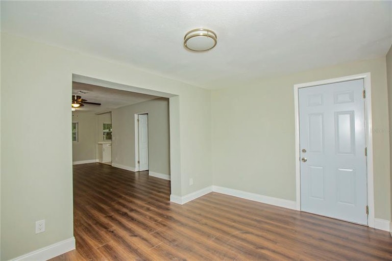 Photo 14 of 36 - 8301 Edie Way, Orlando, FL 32810