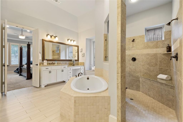 Photo 20 of 40 - 1041 Wagner Way, Lantana, TX 76226
