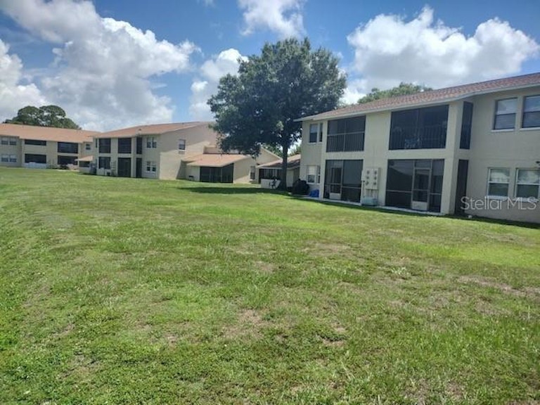 Photo 4 of 27 - 6301 58th St N #606, Pinellas Park, FL 33781