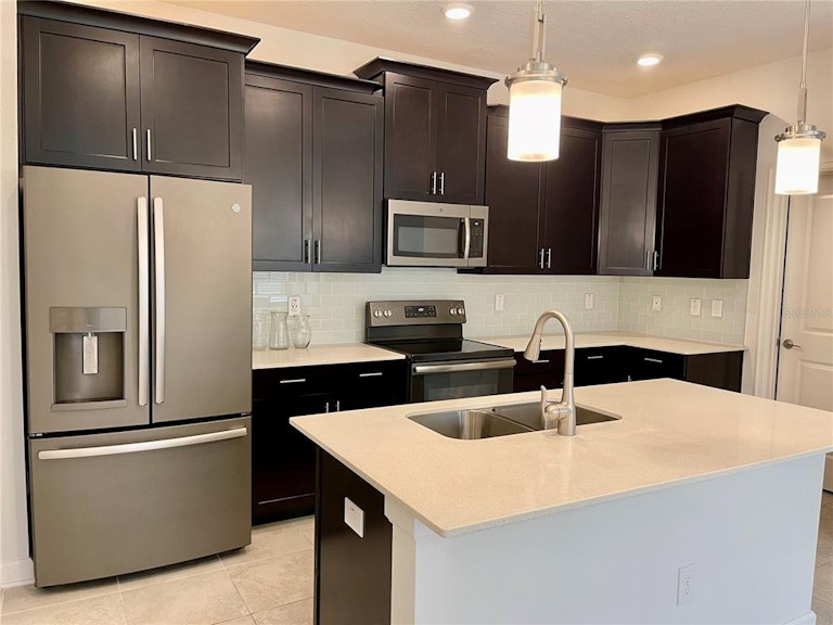 Photo 18 of 42 - 11070 Longleaf Woods Dr, Orlando, FL 32832