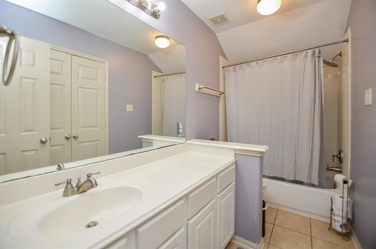 Photo 27 of 32 - 19202 Opul Trails Ct, Richmond, TX 77407