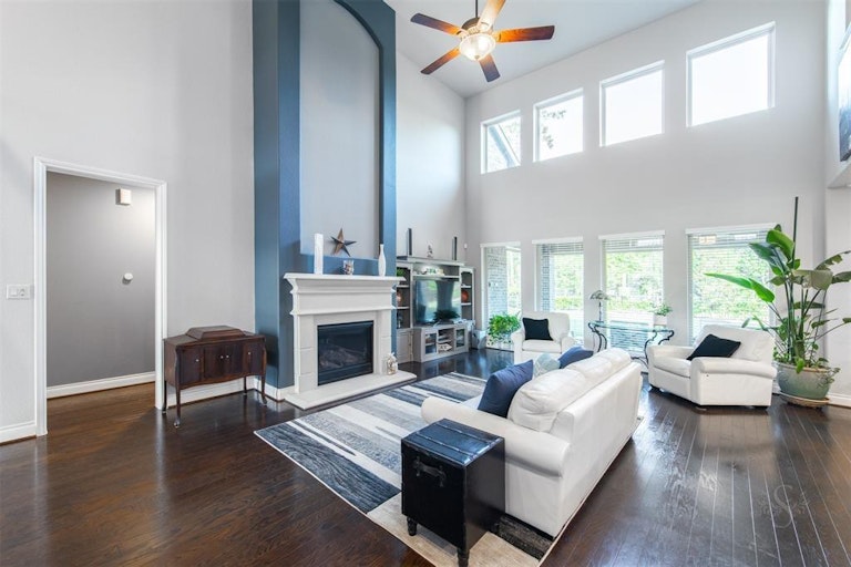 Photo 18 of 38 - 16818 Caney Mountain Dr, Humble, TX 77346