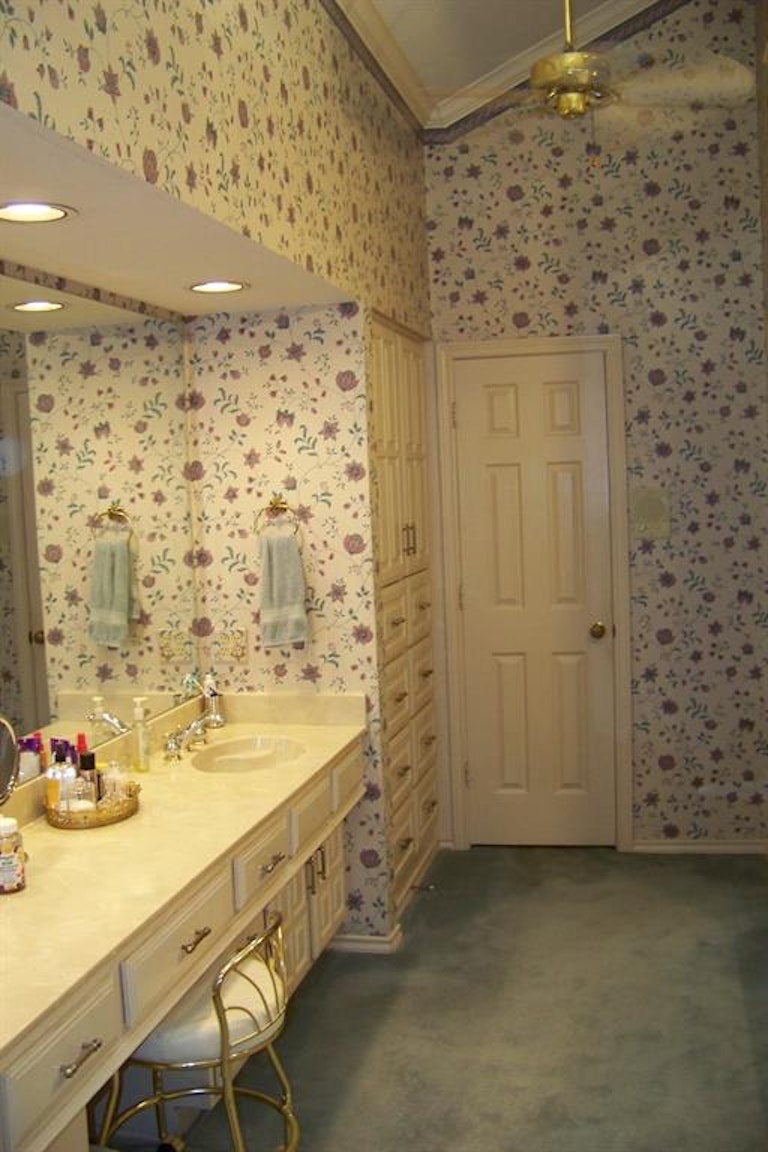 Photo 13 of 22 - 3207 Foxcreek Dr, Richardson, TX 75082
