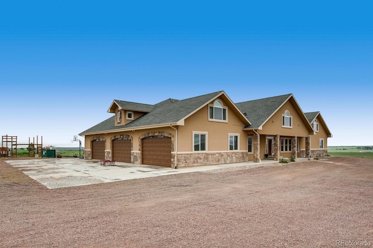 Photo 4 of 38 - 6233 Lake Gulch Rd, Castle Rock, CO 80104