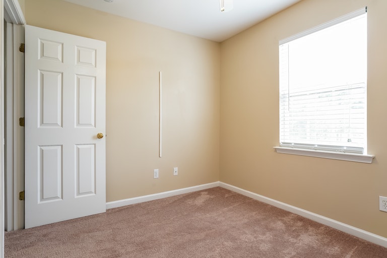 Photo 19 of 25 - 8302 Aspen Mountain Ct, Raleigh, NC 27616