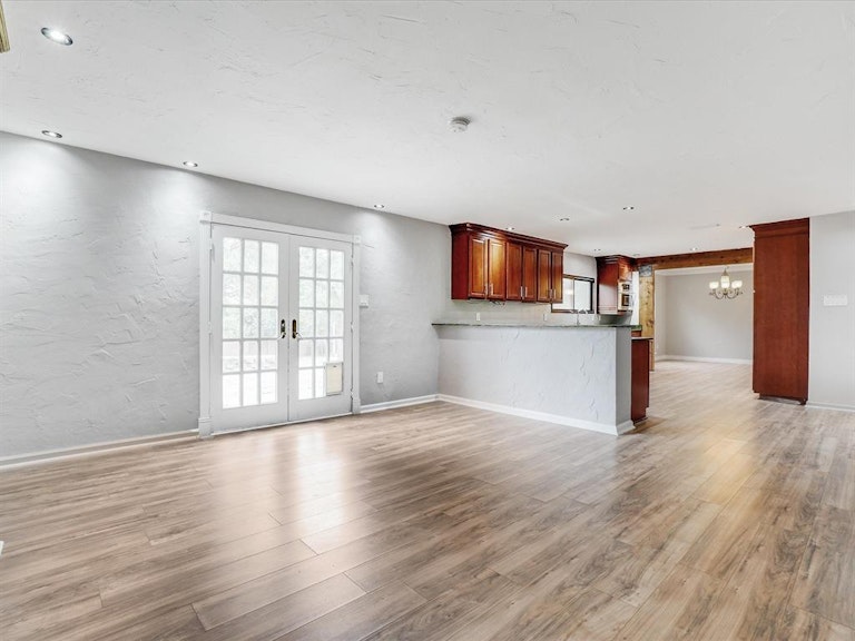 Photo 17 of 38 - 3910 Spring Meadow Ln, Flower Mound, TX 75028