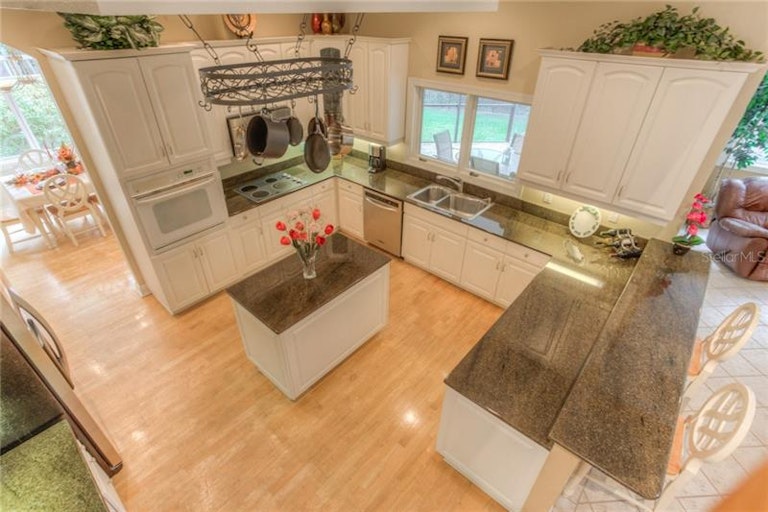 Photo 15 of 25 - 901 Academy Dr, Brandon, FL 33511
