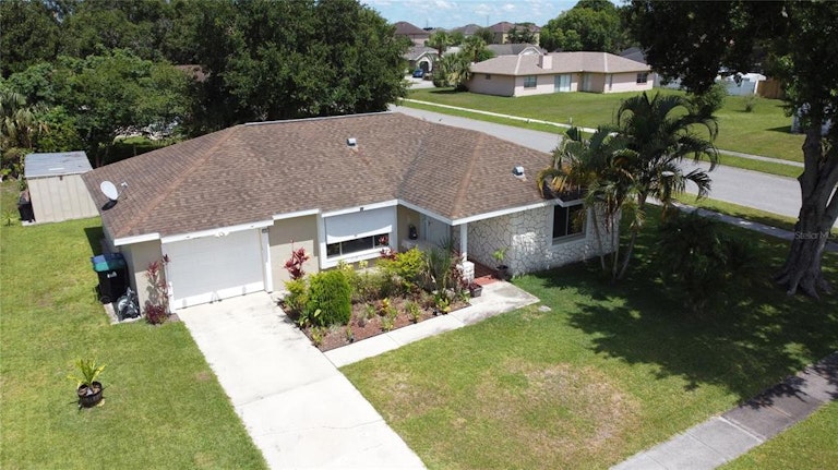 Photo 2 of 35 - 12781 Ohio Woods Ln, Orlando, FL 32824