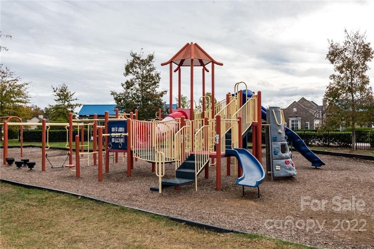 Photo 45 of 48 - 8725 Sedgeburn Dr, Charlotte, NC 28278