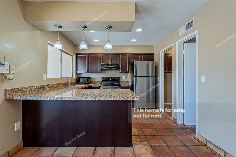 Photo 2 of 20 - 713 W Hermosa Dr, Tempe, AZ 85282